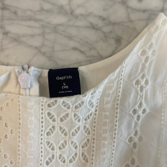 GapKids White Eyelet Sleeveless Dress Girls Size 10 - Picture 3 of 4